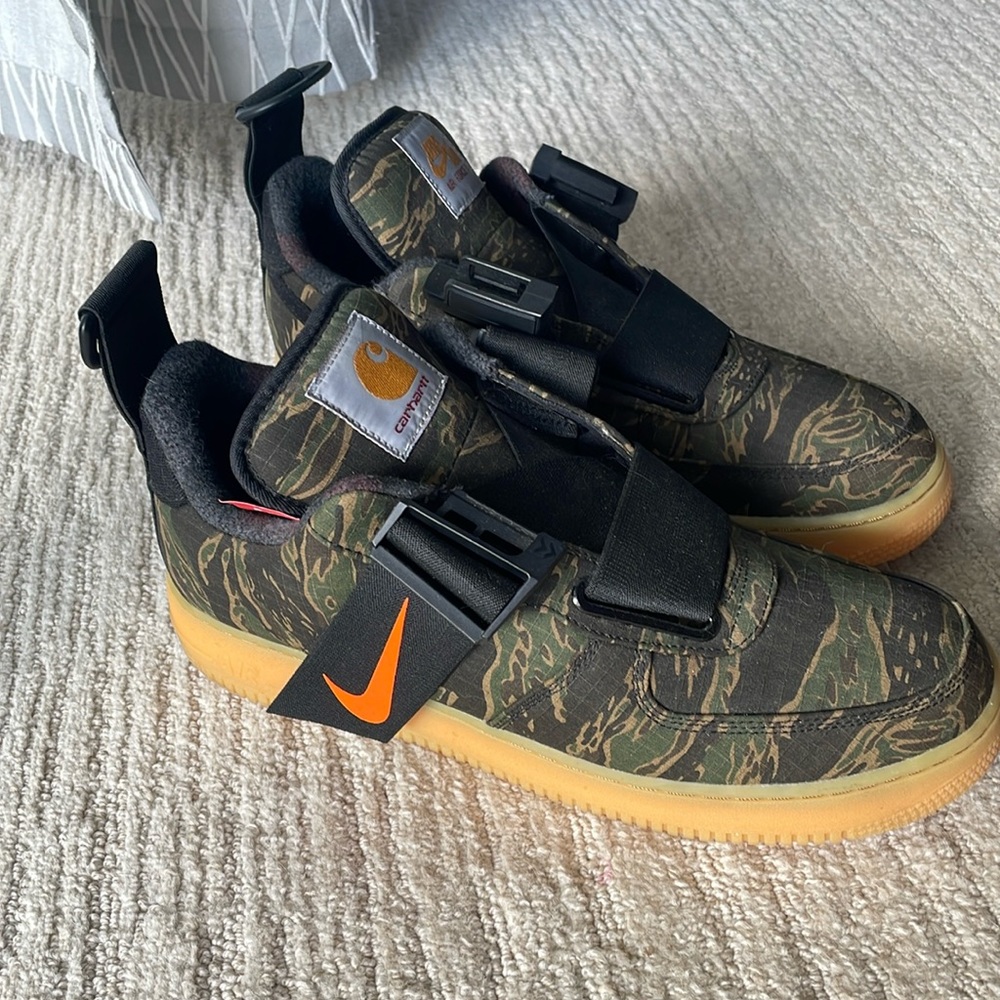 Nike Air Force 1 -  Carhartt  Utility Low - Men's 11.5